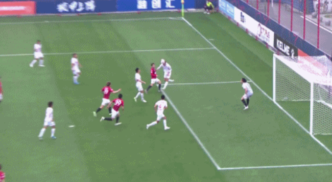 3, 法甲新规实施VAR判罚引发争议  